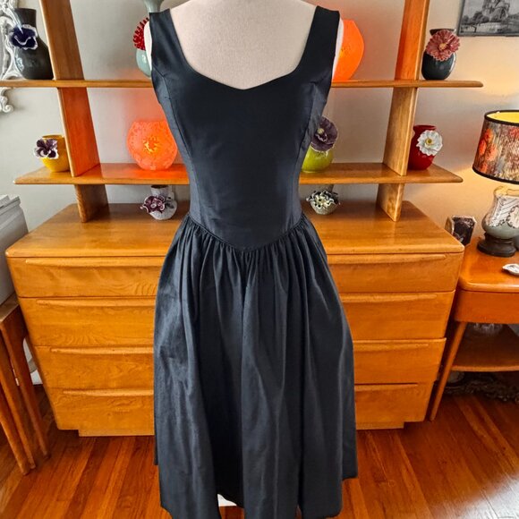 Vintage 80s/90s Laura Ashley Size 4 Dress Black 100% Silk Made in Great Britain - Picture 3 of 7